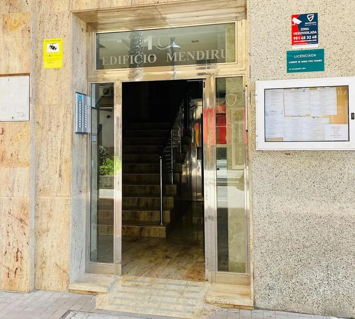 Apartamento Junto A La Playa De La Malagueta & Parking Malaga Apartment